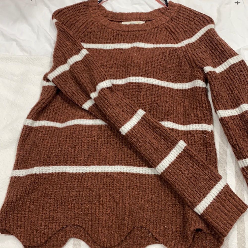 Pinque sweater top